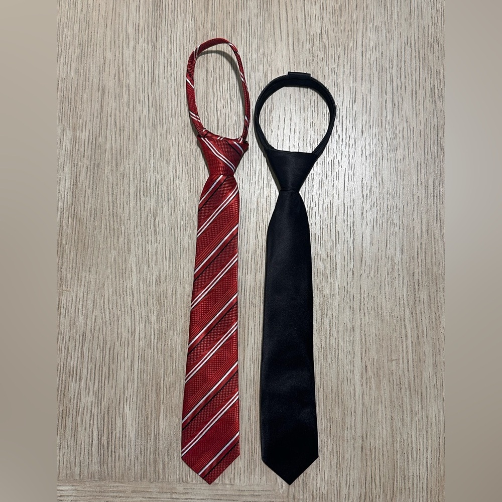 Pre-Tied/ Zipper Red Striped and Black Solid Kids Neck Ties - Set of 2 (2”W)
